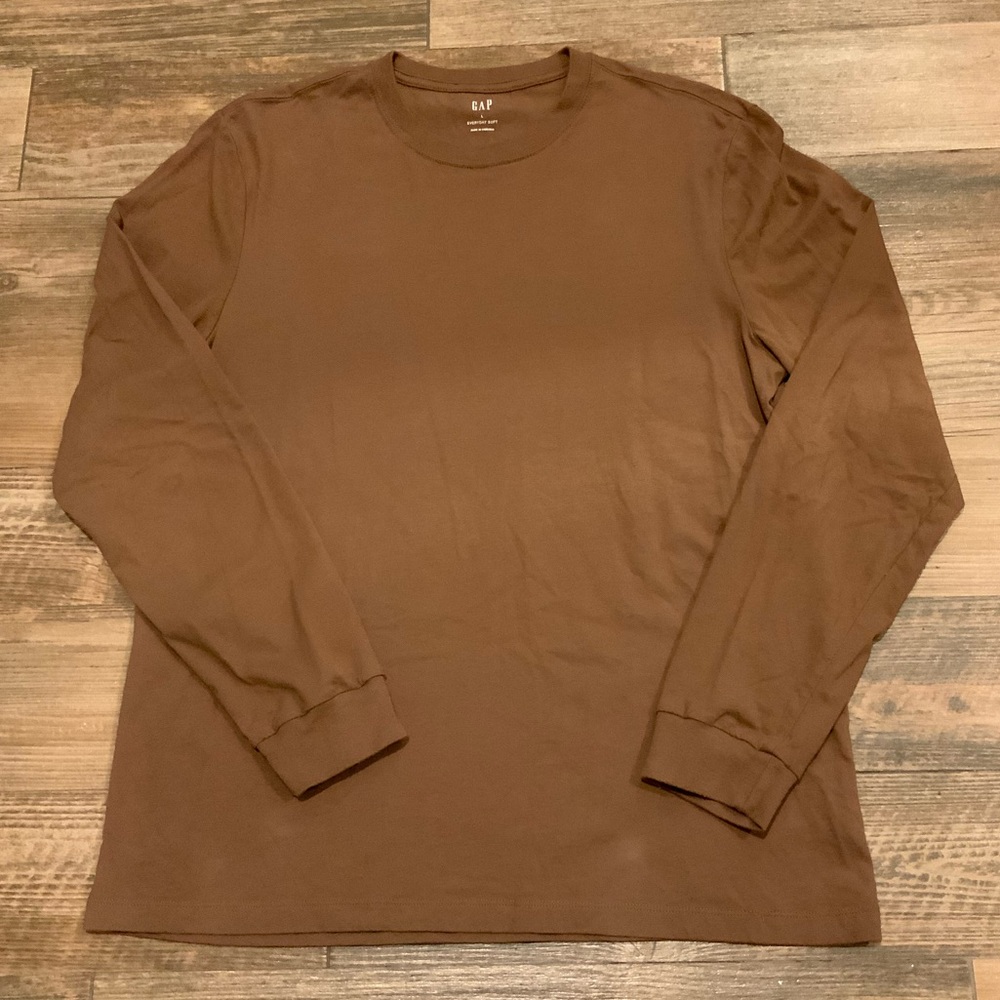 GAP Men's Everyday Soft Crewneck Long Sleeve Size Large T-Shirt Brown 100%Cotton